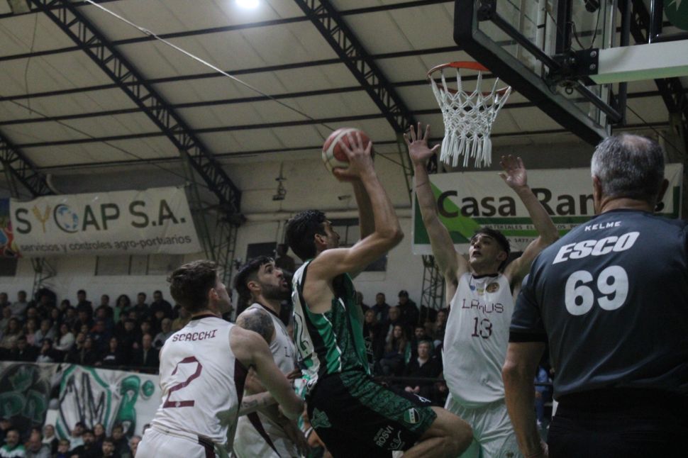 Villa Mitre quedó arriba en casa