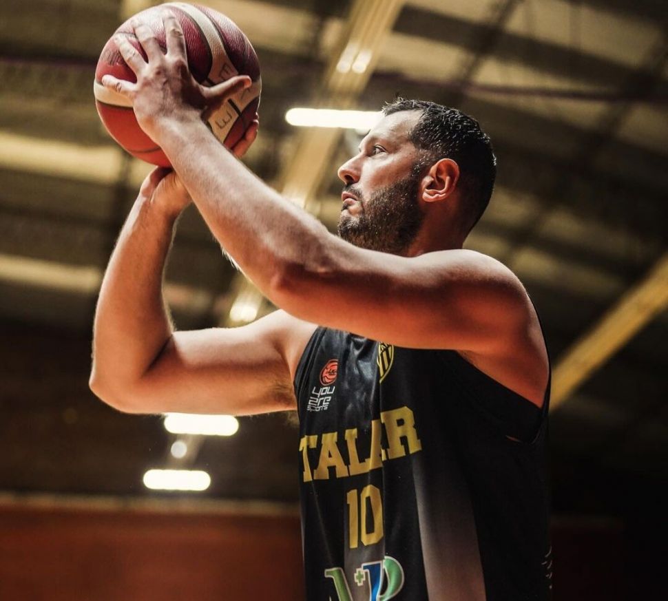 Cuello: "El Talar es un club de barrio con una organización de otro nivel"