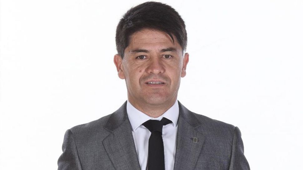 ¡Sorpresa! Macías no sigue en Argentino