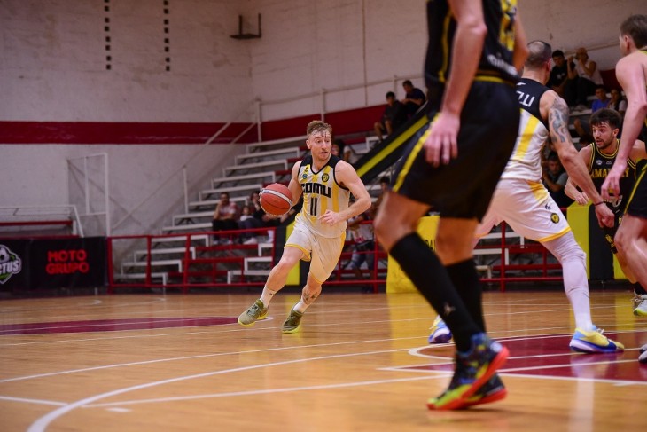 Comunicaciones y Salta Basket golpearon afuera