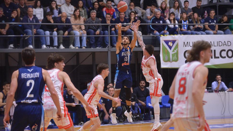 Racing se adelantó en la serie