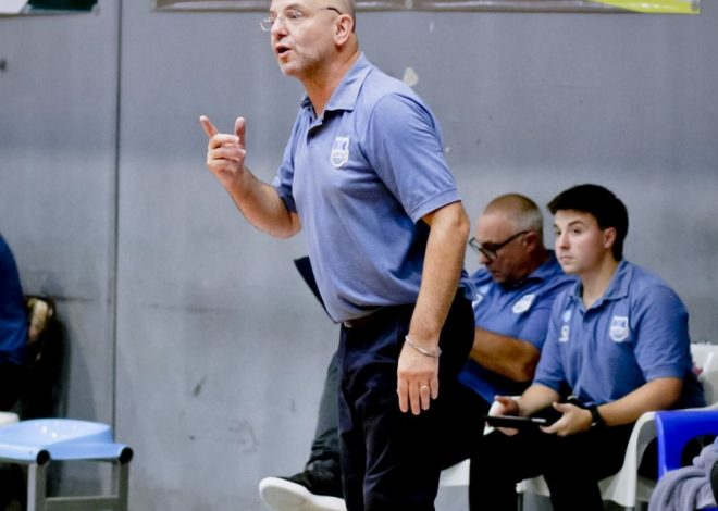 LA: Los entrenadores para la 25-26