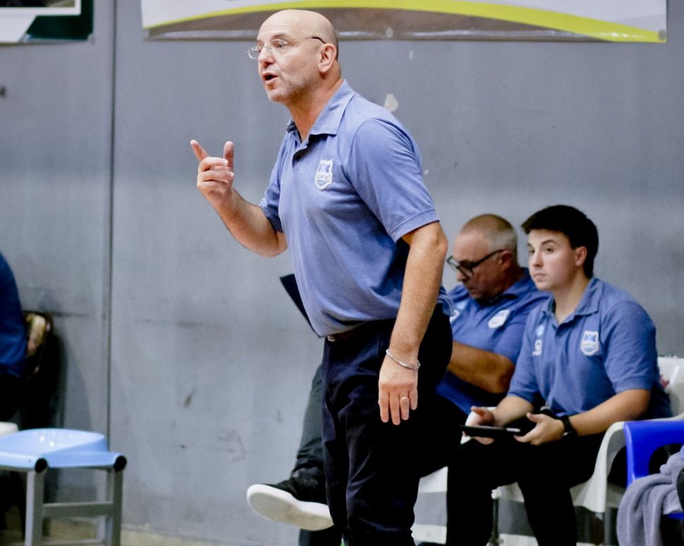 LA: Los entrenadores para la 25-26