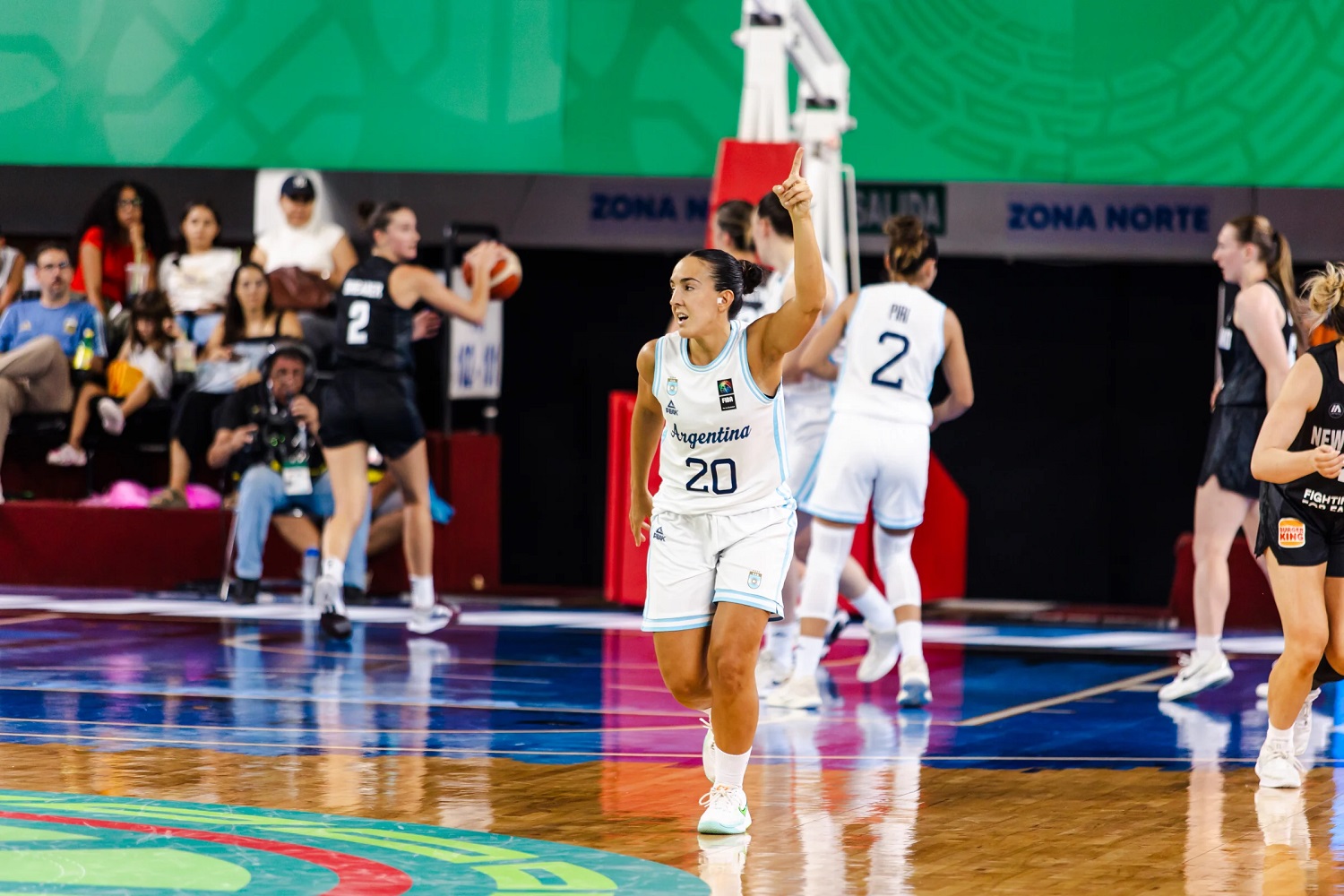 Derrota inicial en el preolímpico femenino