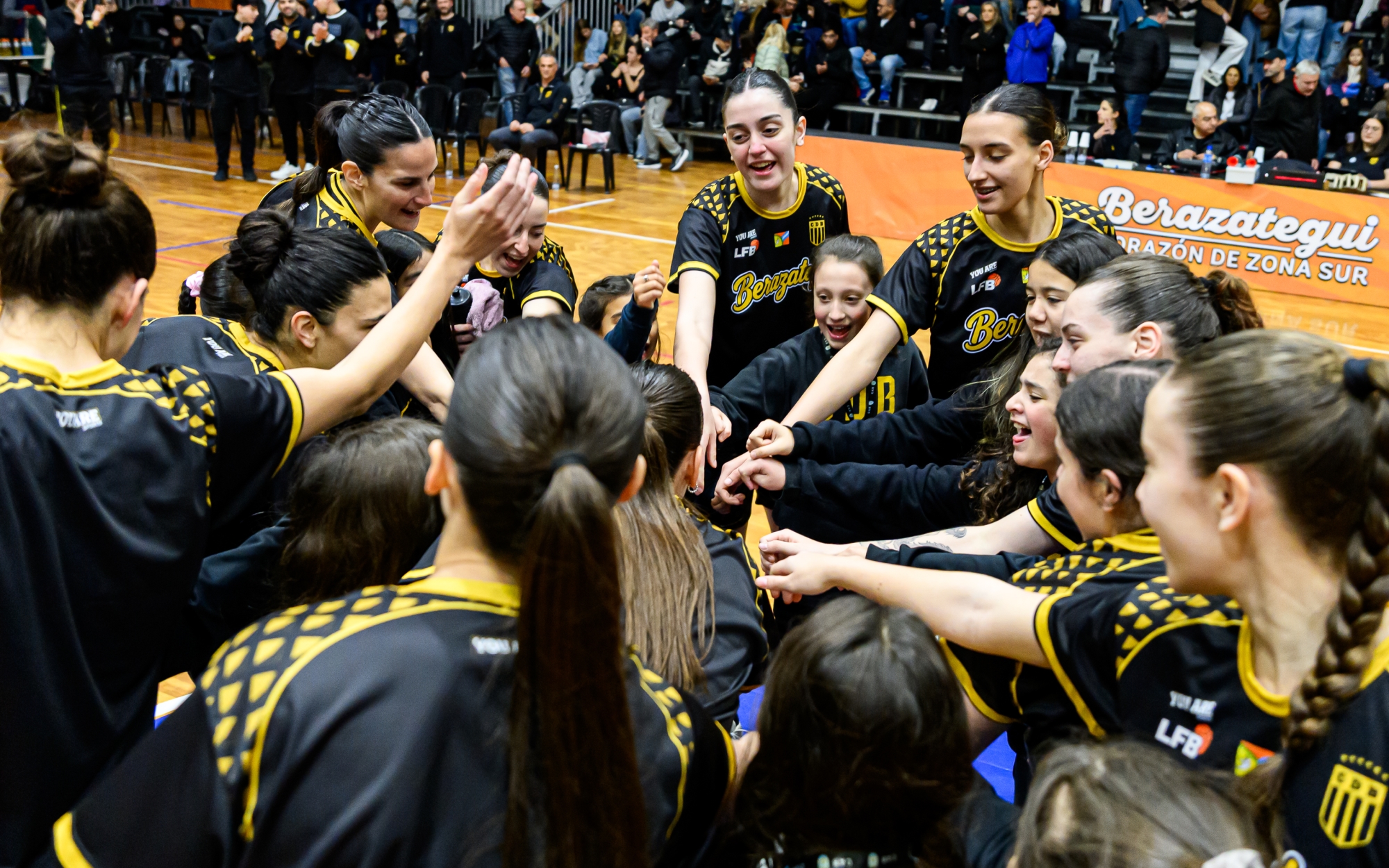 Un debut a pura autoridad