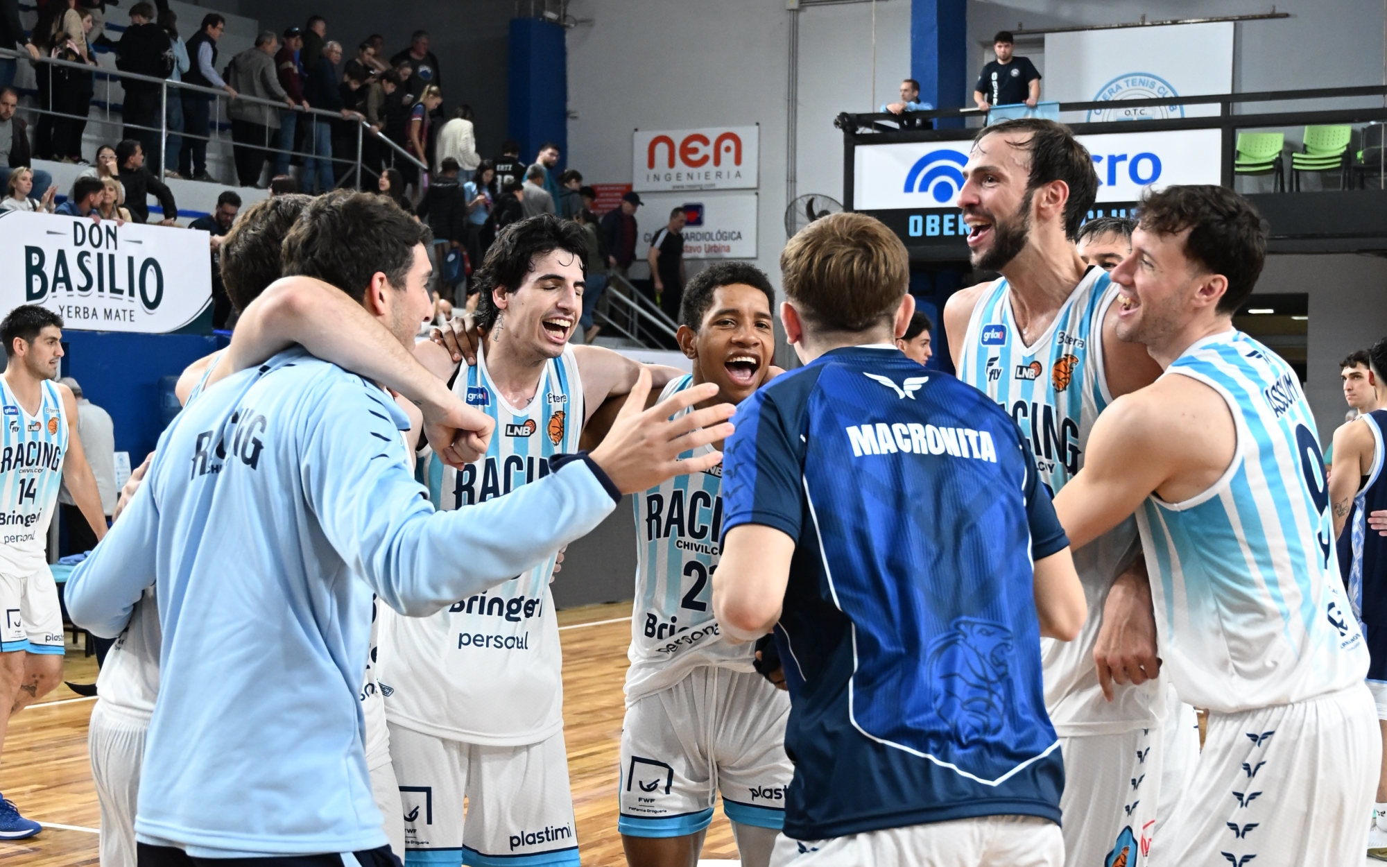 Racing tuvo un cierre demoledor